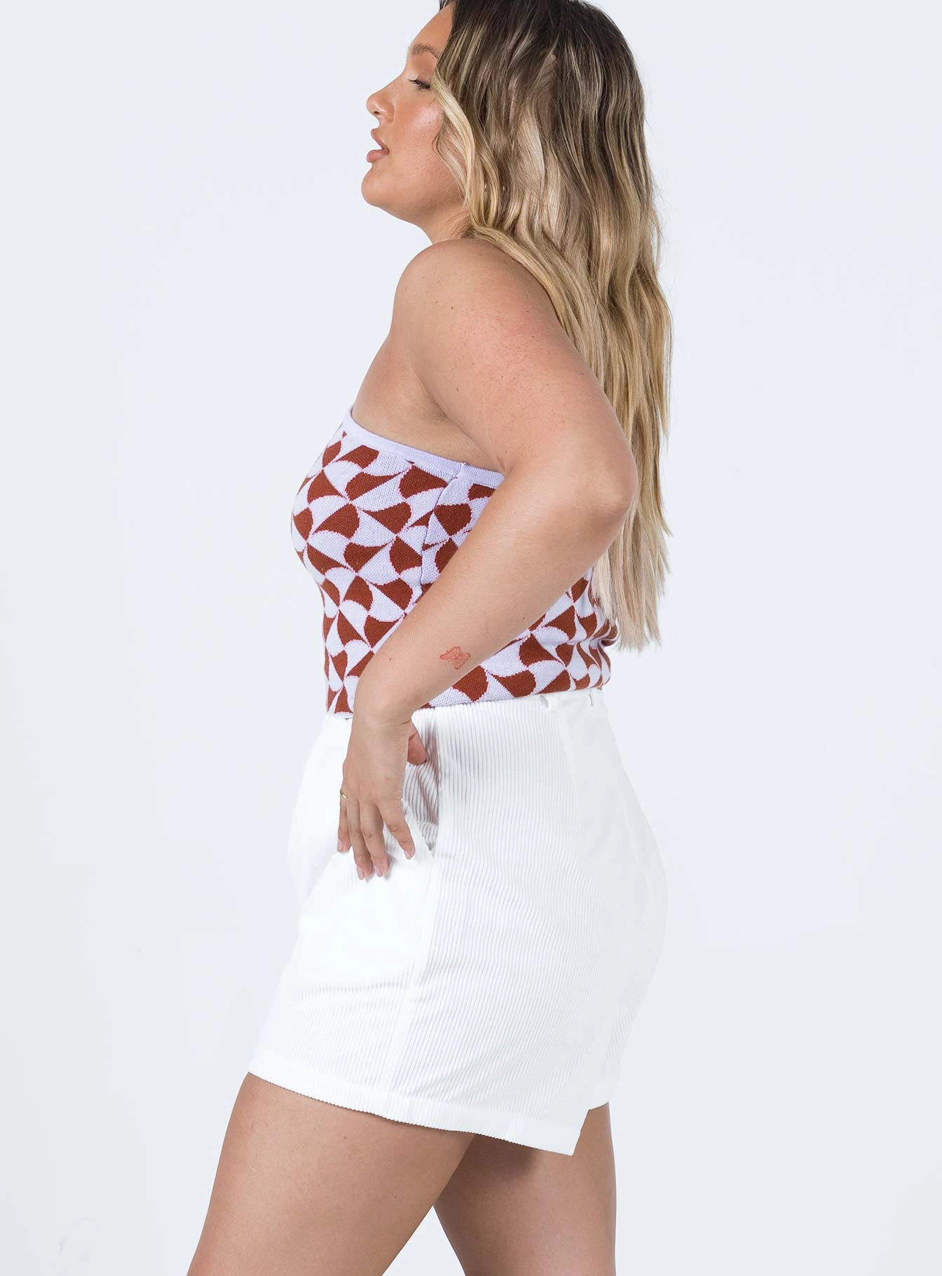 Rhanni Shorts White Minimal Fit
