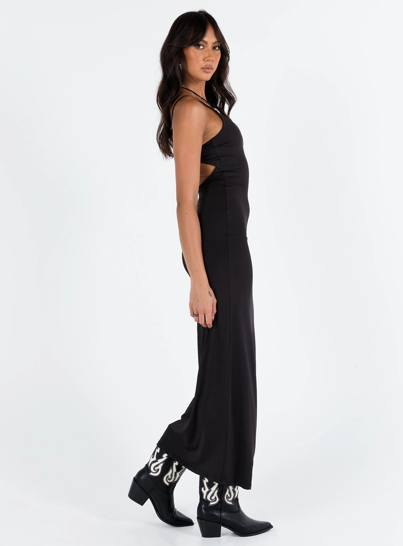 Riana Maxi Dress Black WideCollarDesign Polished Appearance
