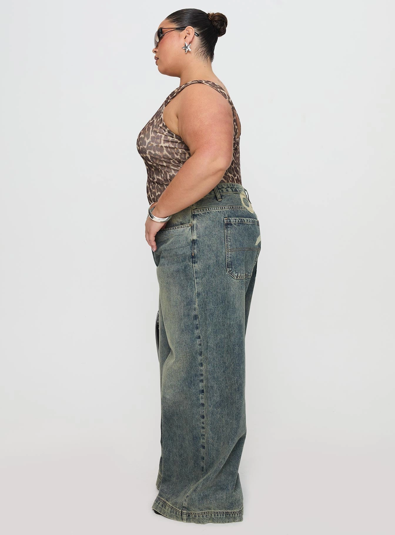 Ribbon Stamp Low Rise Wide Leg Jeans Antique Wash Curve Winter Fashion