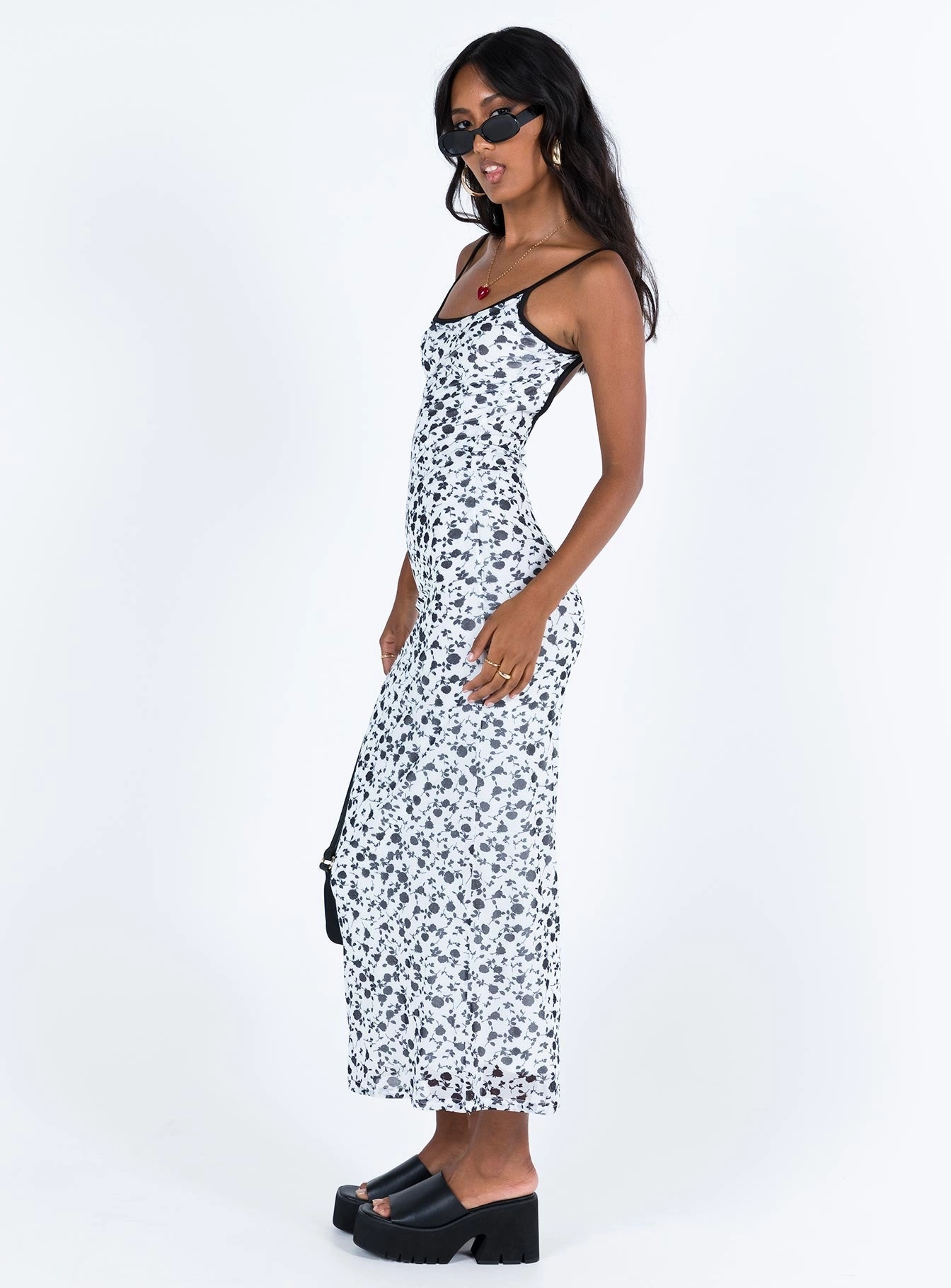 Soft Hue FlexibleClosure Knox Maxi Dress White / Black Floral