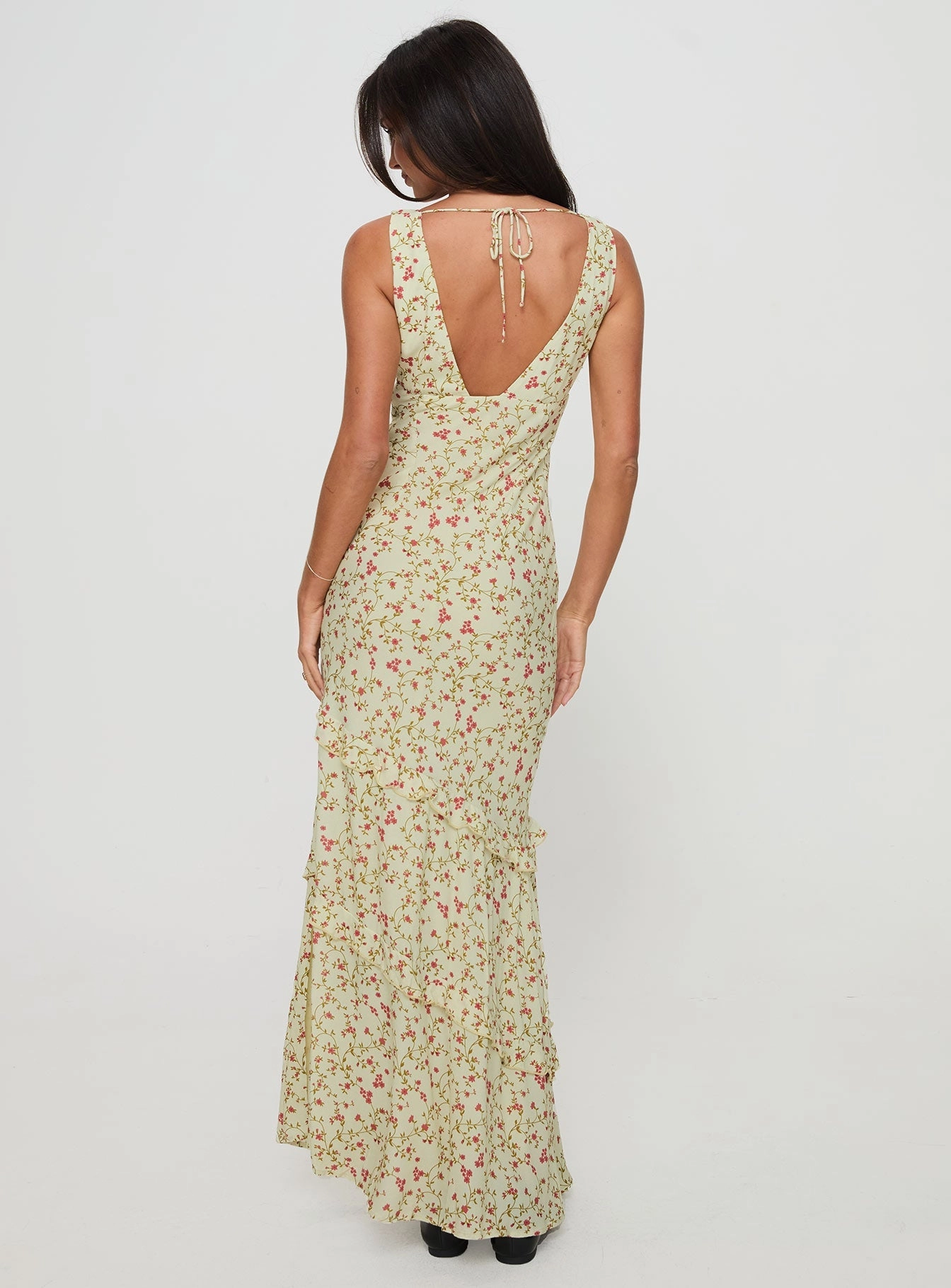 Ridgewood Maxi Dress Beige Floral Street Elegance Premium Material