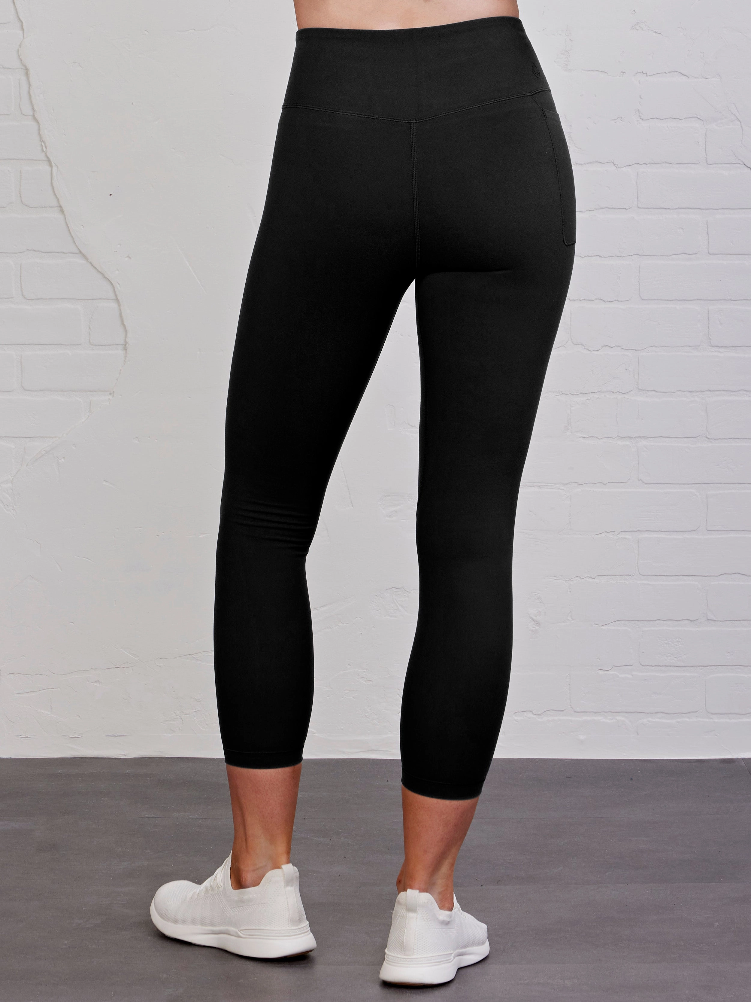 Sculptive Pocket 7/8 Legging Belted wind-resistant