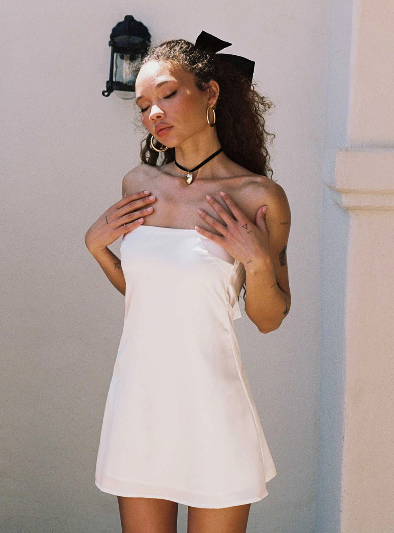 Shaya Strapless Mini Dress White Refined fit Influencer-Style