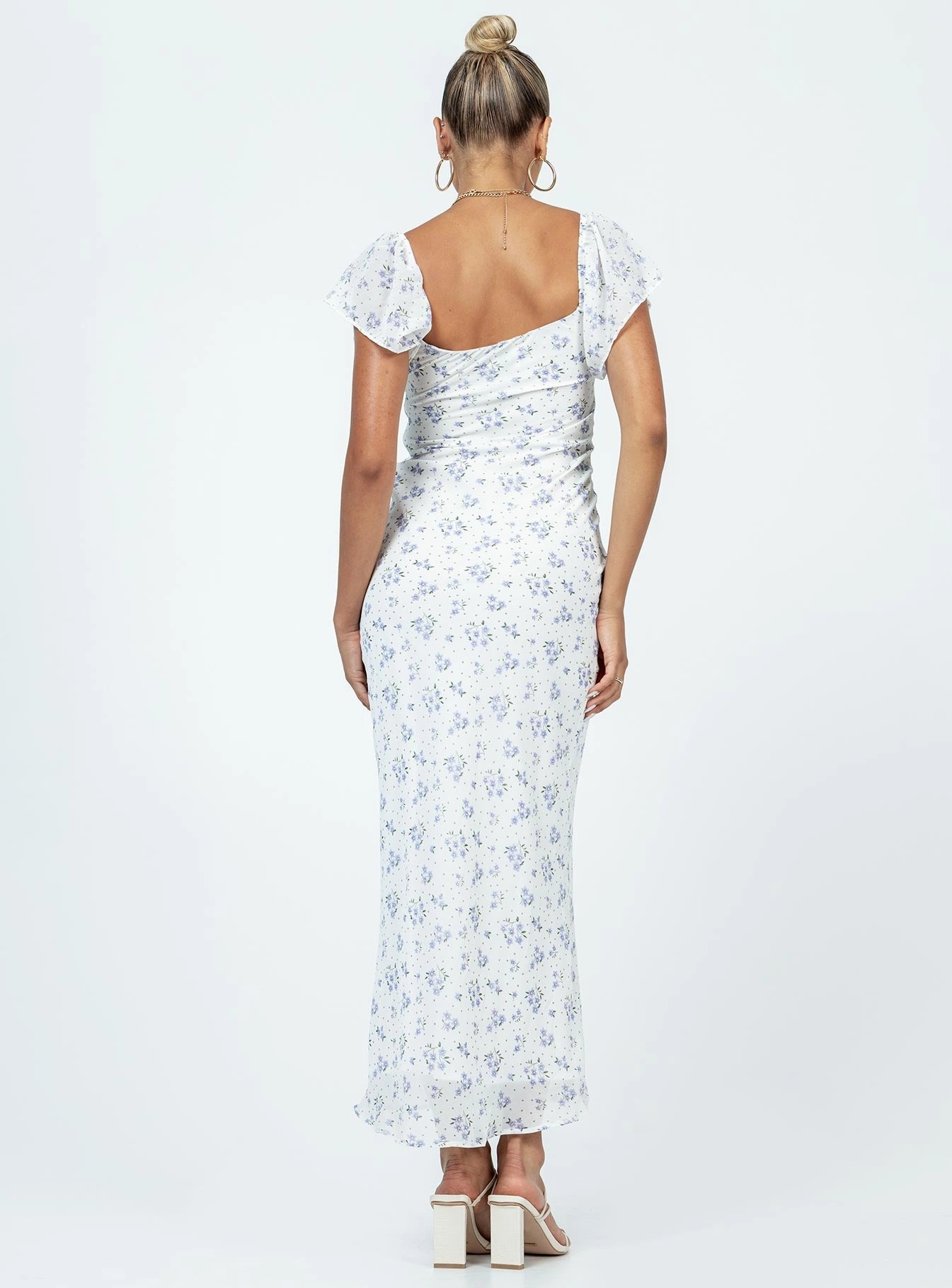 Urban Minimalism Curvy Glam Hera Maxi Dress White Floral