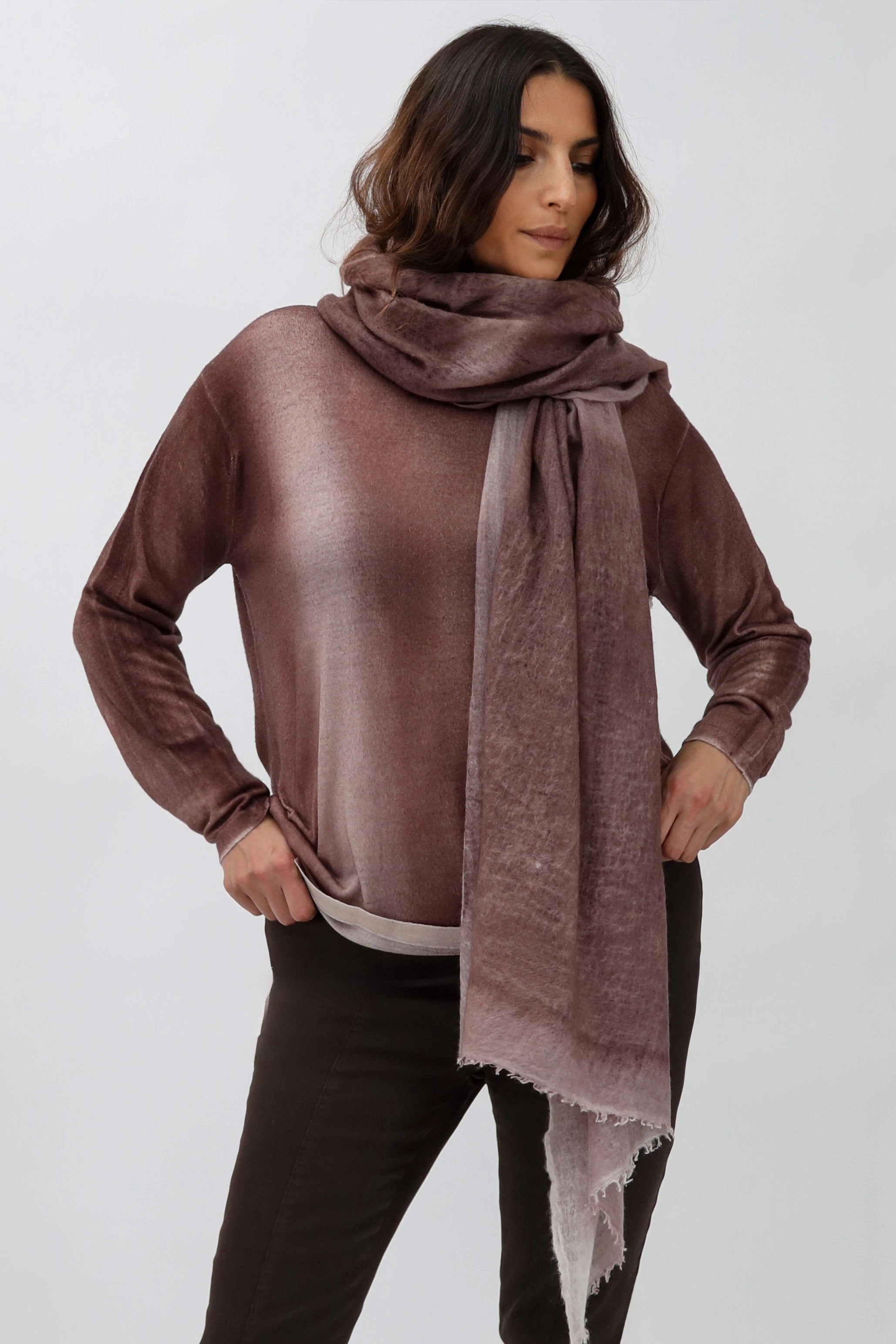 Fashion Essentials Ribbed cuff SHILOH CREW IN HAND-DYED CASHMERE CHOCOLATE PECAN