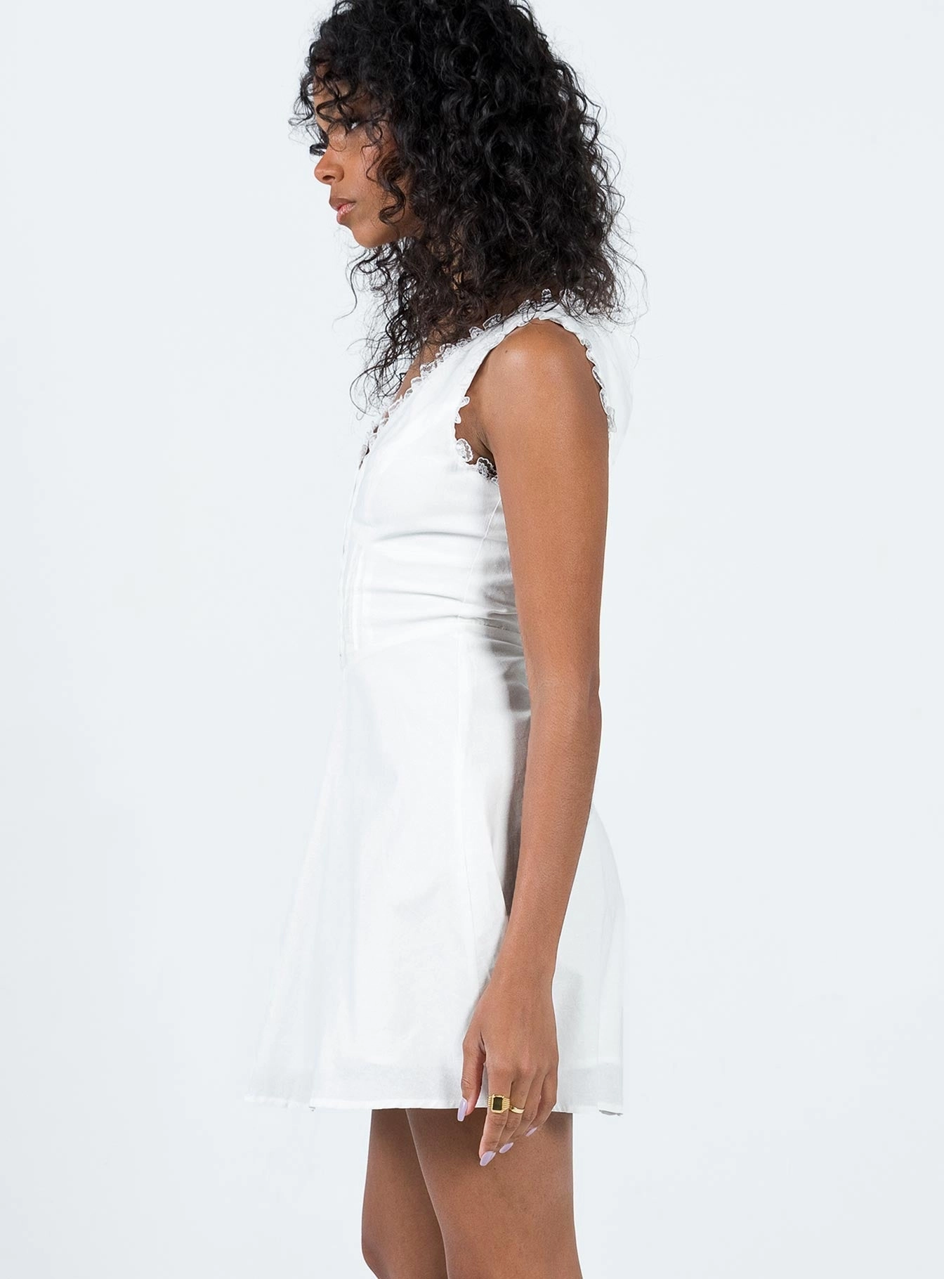 Clean Lines Edgy Twist Silvanna Mini Dress White