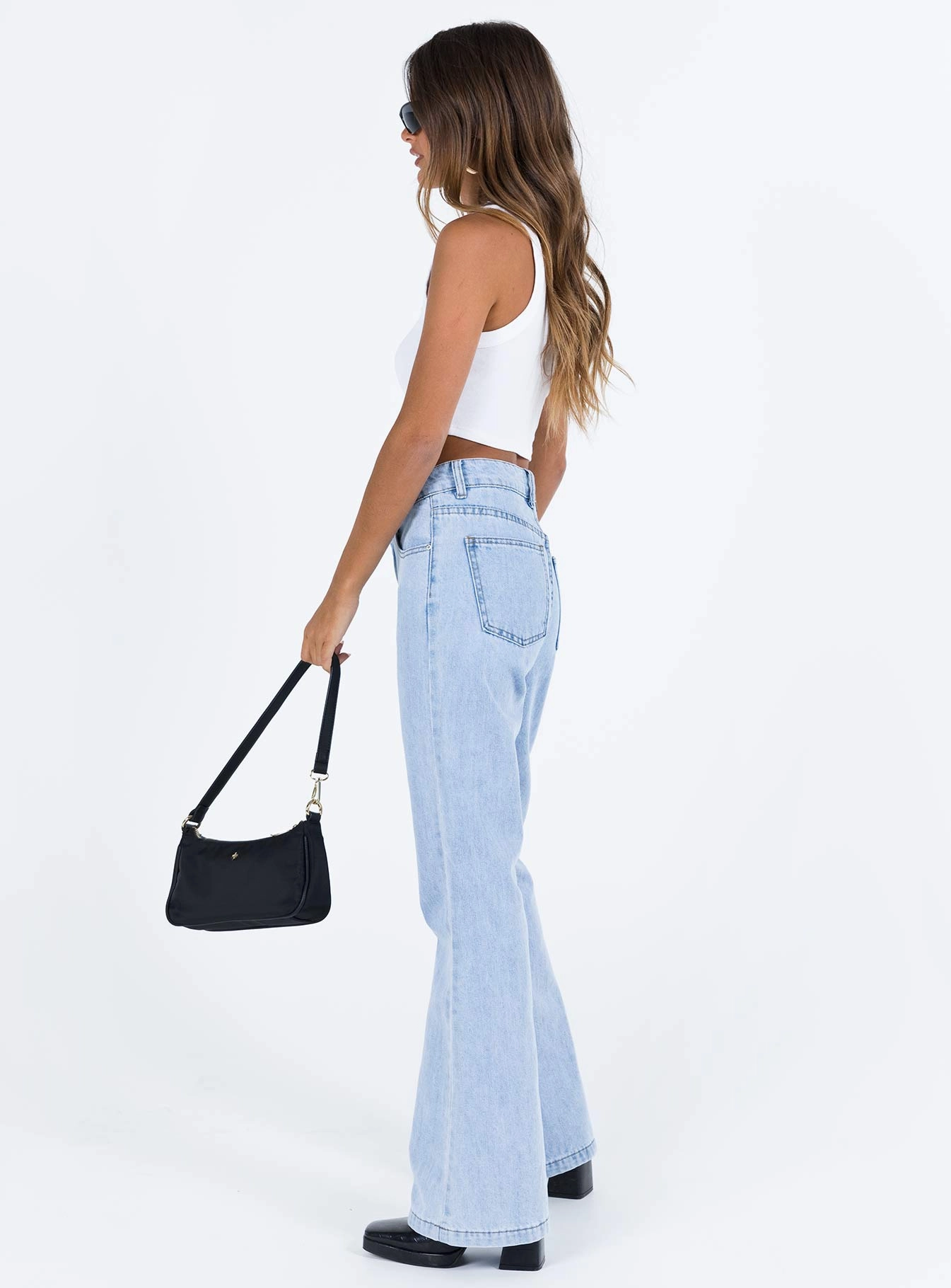Zelkova Flared Jeans Mid Wash Denim Style Simplicity Youth Style Road Trip Outdoor Enthusiast