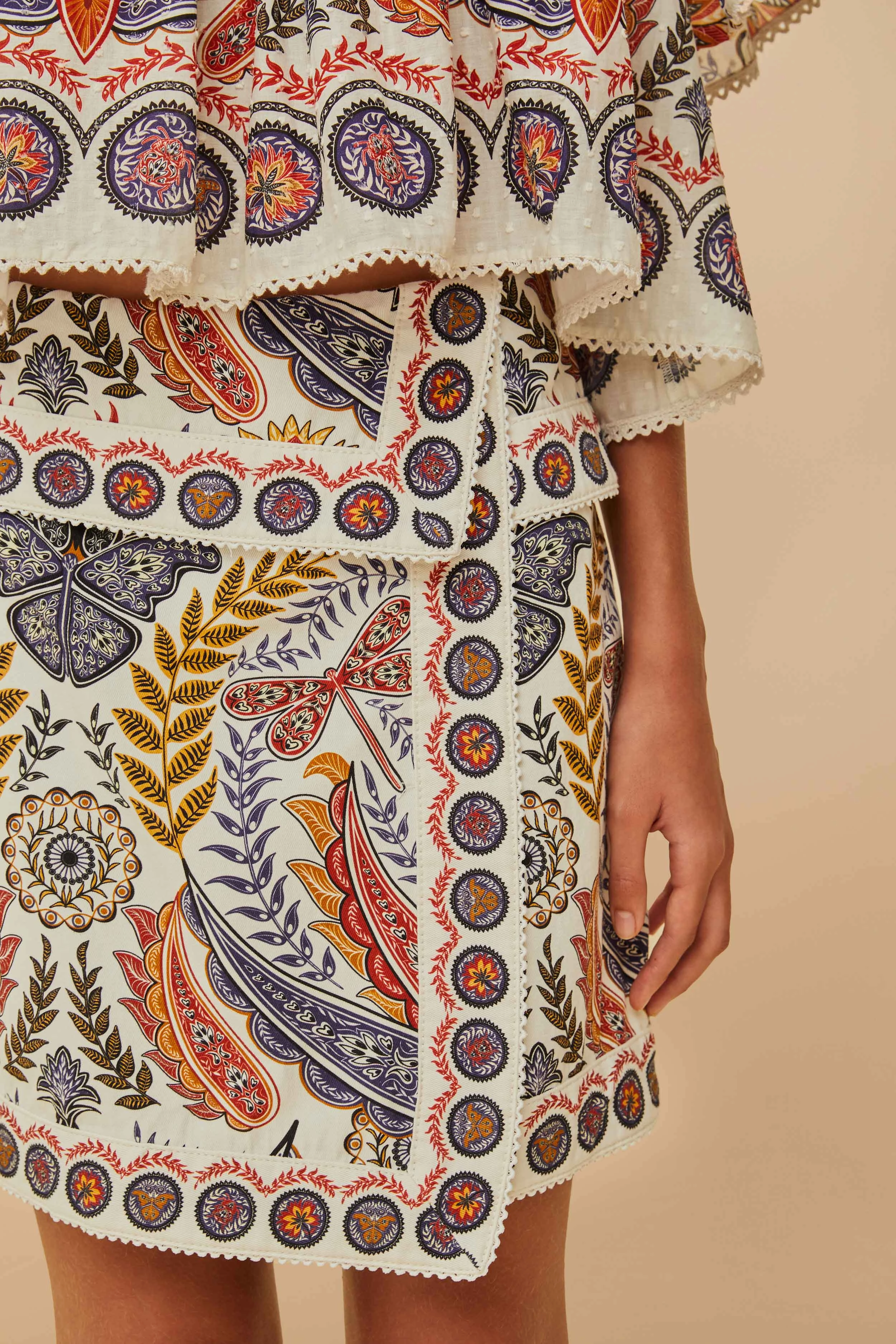 Off-White Boho Glam Mini Skirt Elastic hem Cuffed hem