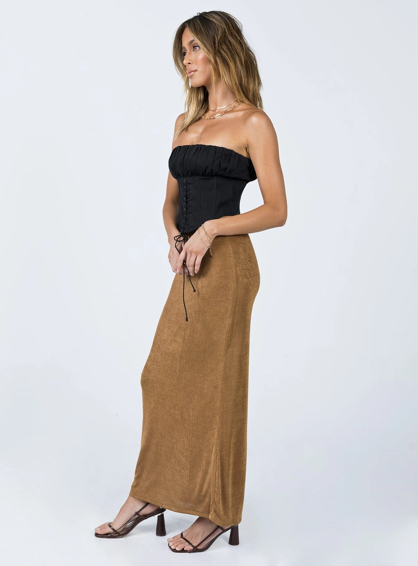 Versatile Outfit Quiet Style Harriette Maxi Skirt Brown