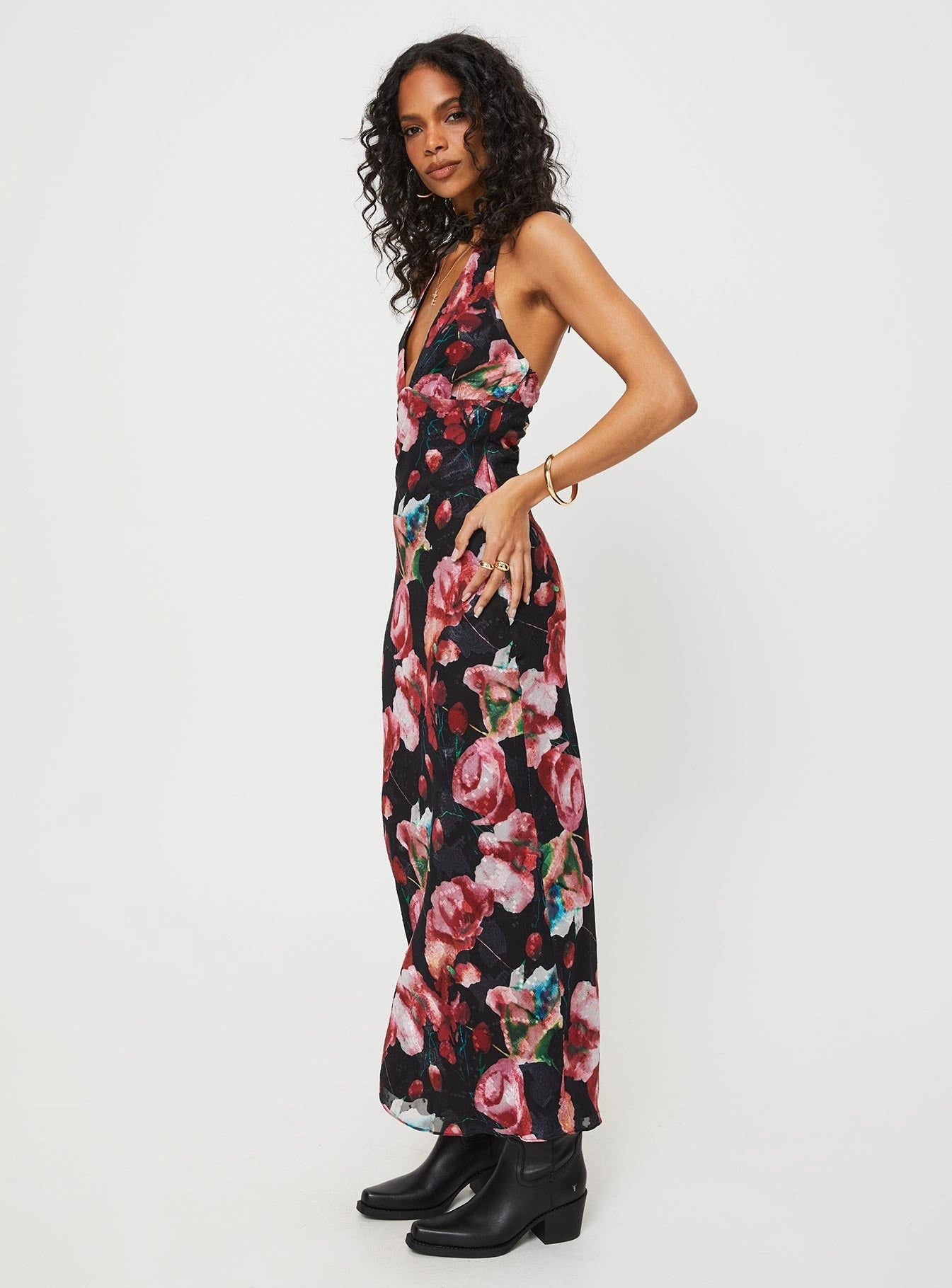 Sophisticated Elegance Versatile sundress Moulin Halter Maxi Dress Black / Red Floral