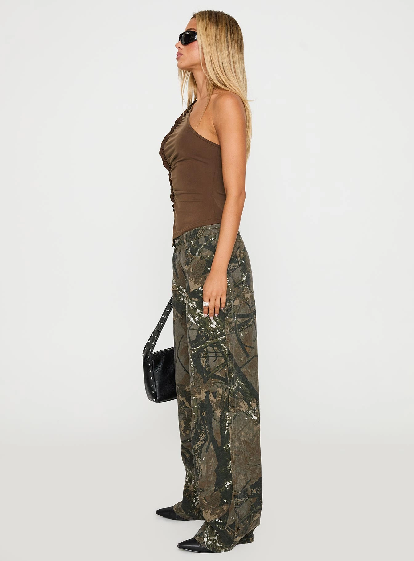 Sporty Comfort Fit City Ready Raiders Mid Rise Straight Leg Cargo Jeans Camouflage