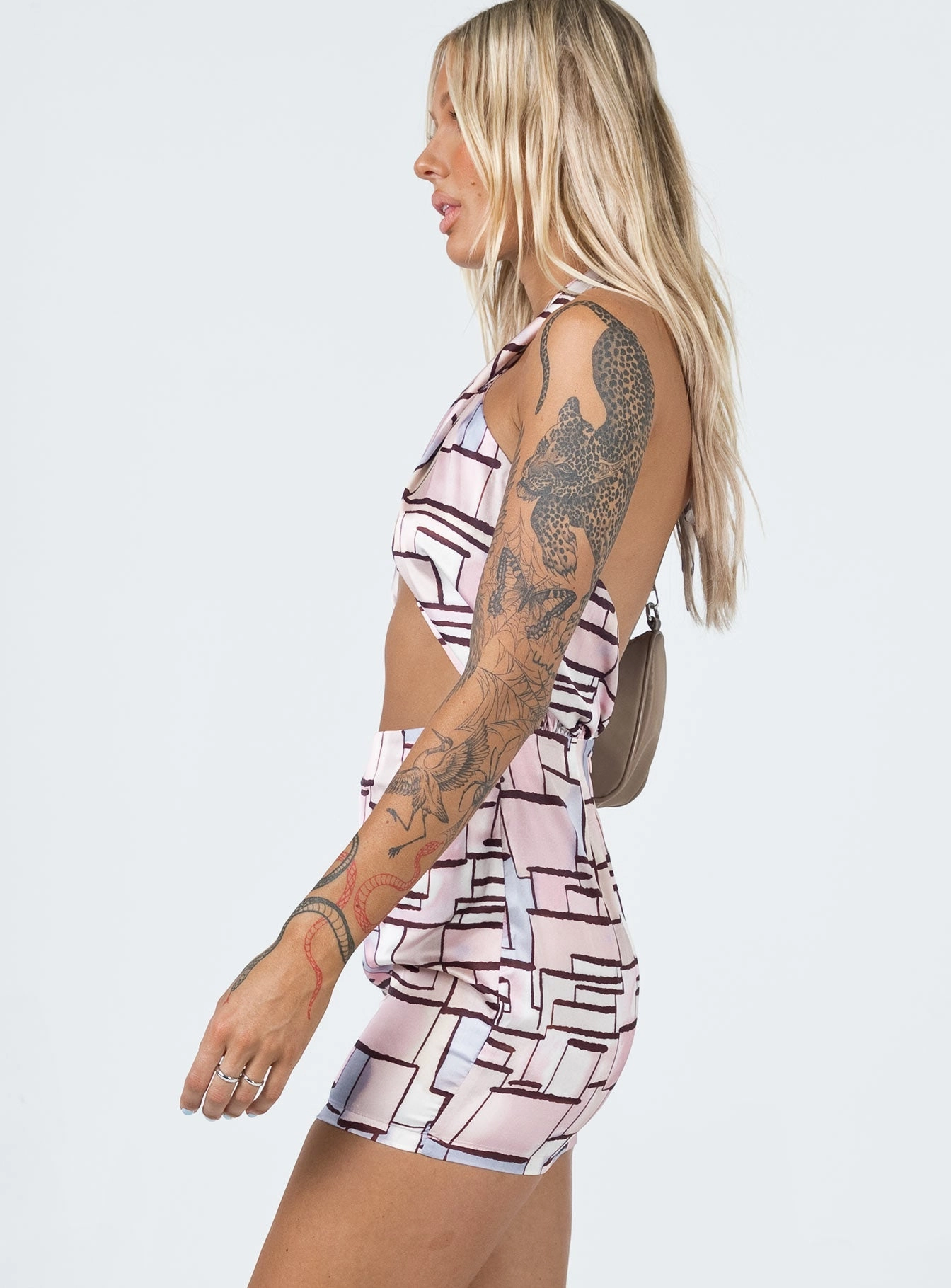 Curvy Glam Wrinkle-Free-Finish Sara Mini Dress Pink Multi