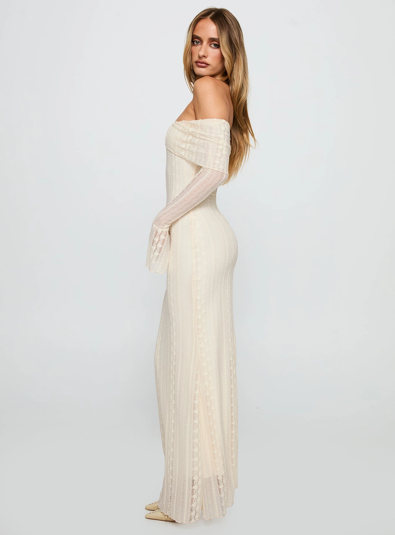 Texture Play Timeless-Classic Perdita Long Sleeve Lace Maxi Dress Cream