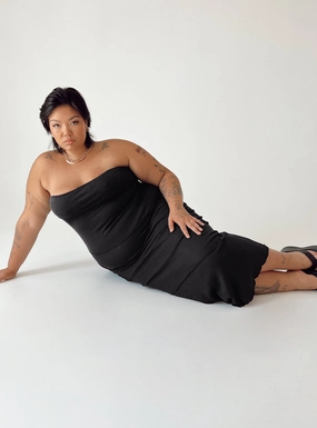 Shared Moment Oscar Midi Dress Black Curve