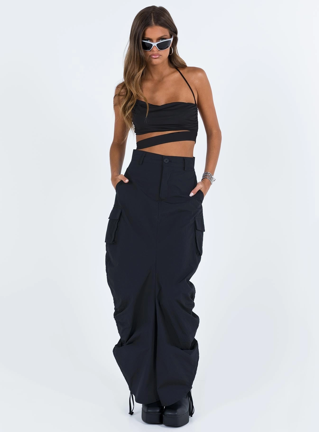 Neutral Look Modern Outfit Baird Cargo Maxi Skirt Black