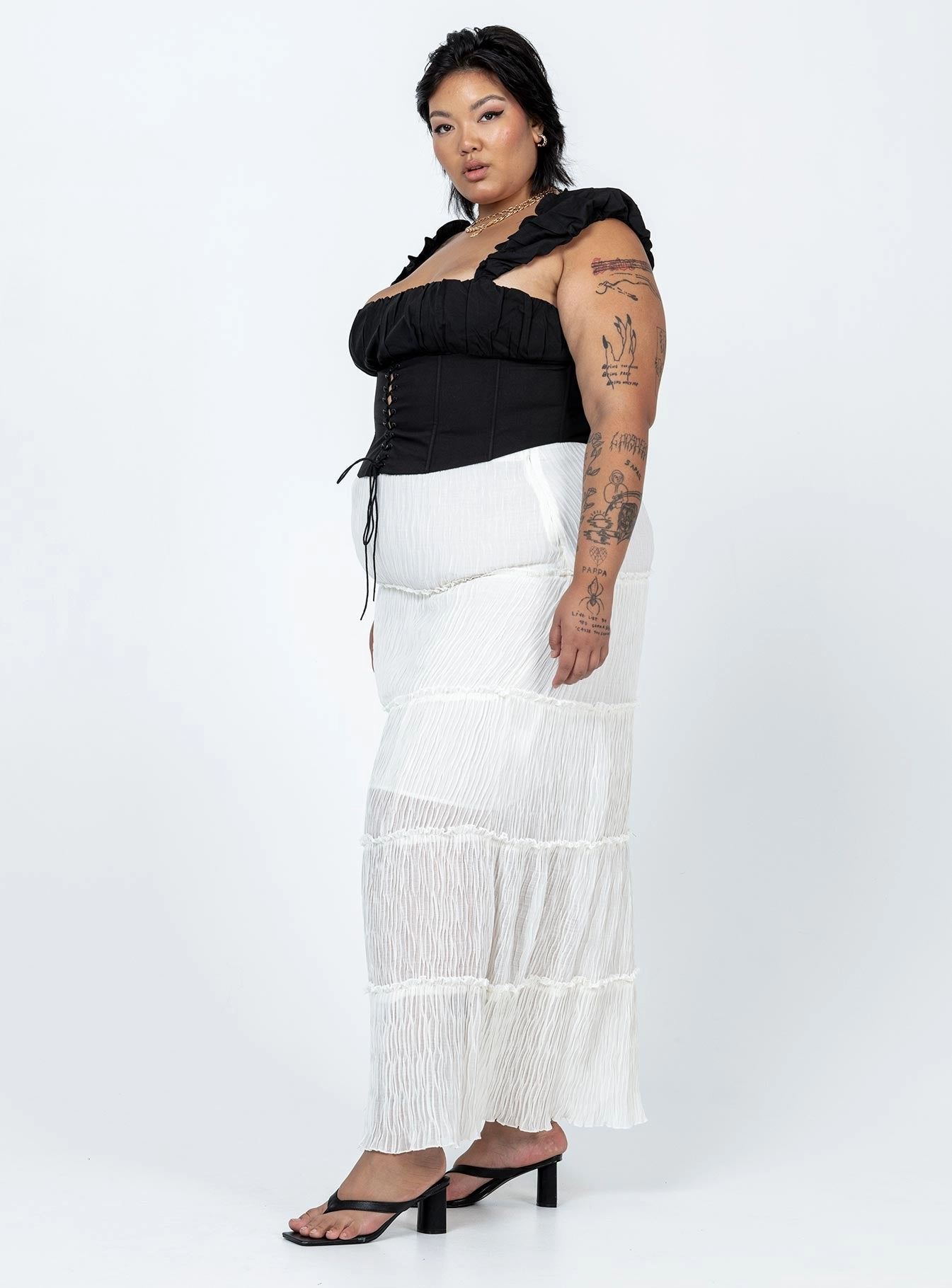Sun Down Mid Rise Maxi Skirt Curve White Detail Focus Flowy Drape