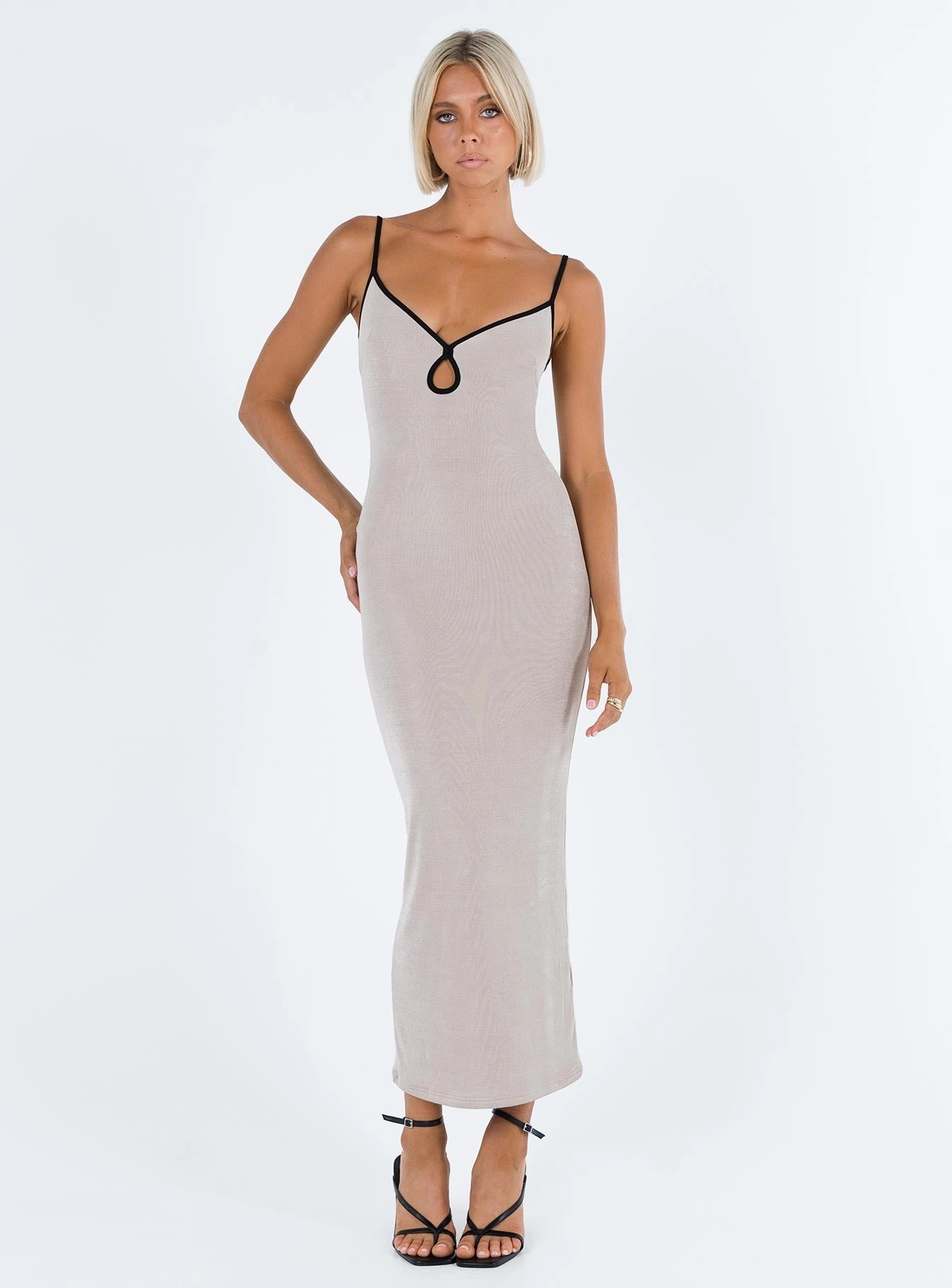 Flattering and Effortless Weekend Ready Tahlia Maxi Dress Champagne