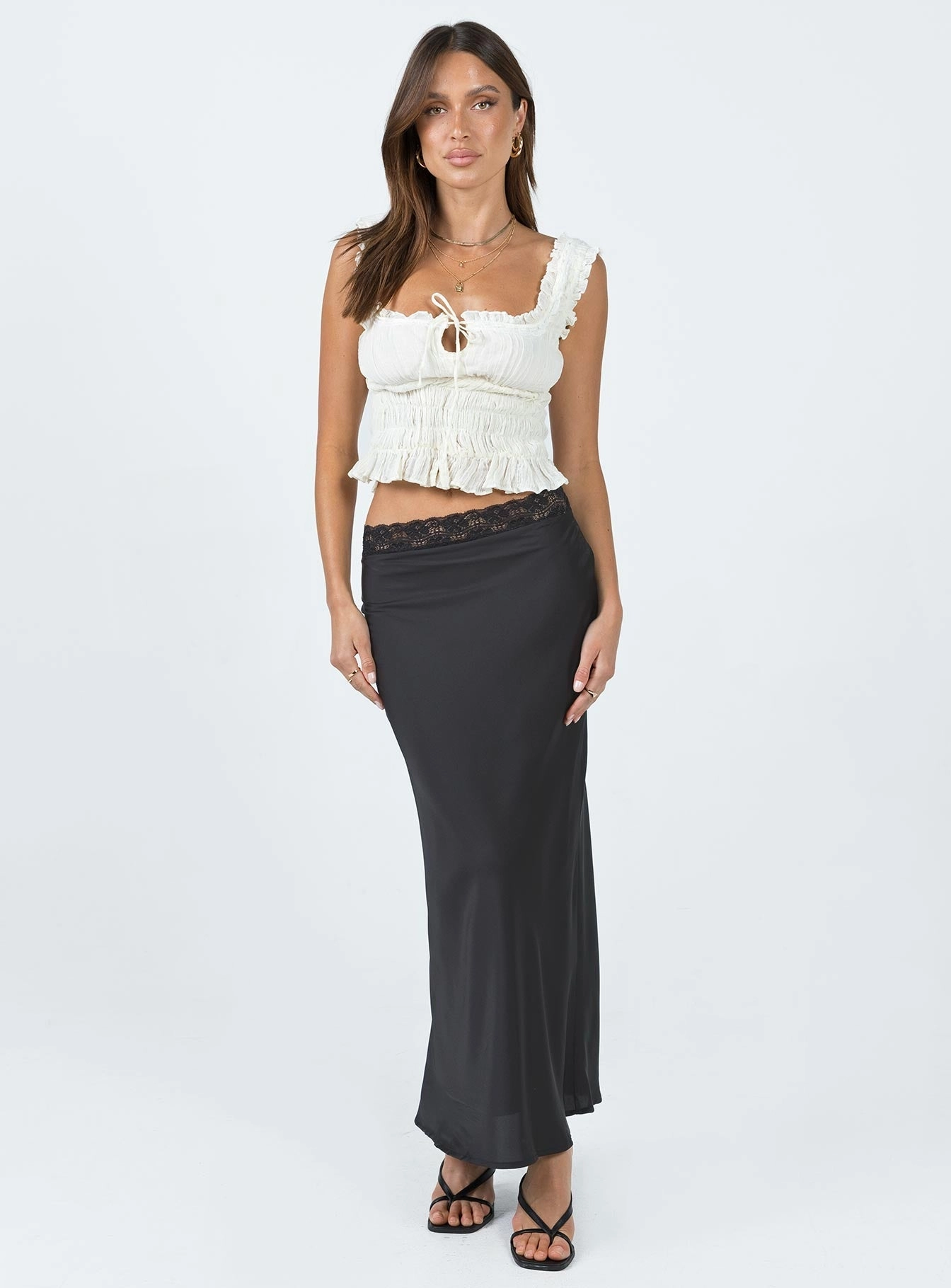 The Charmaine Maxi Skirt Black slim fit