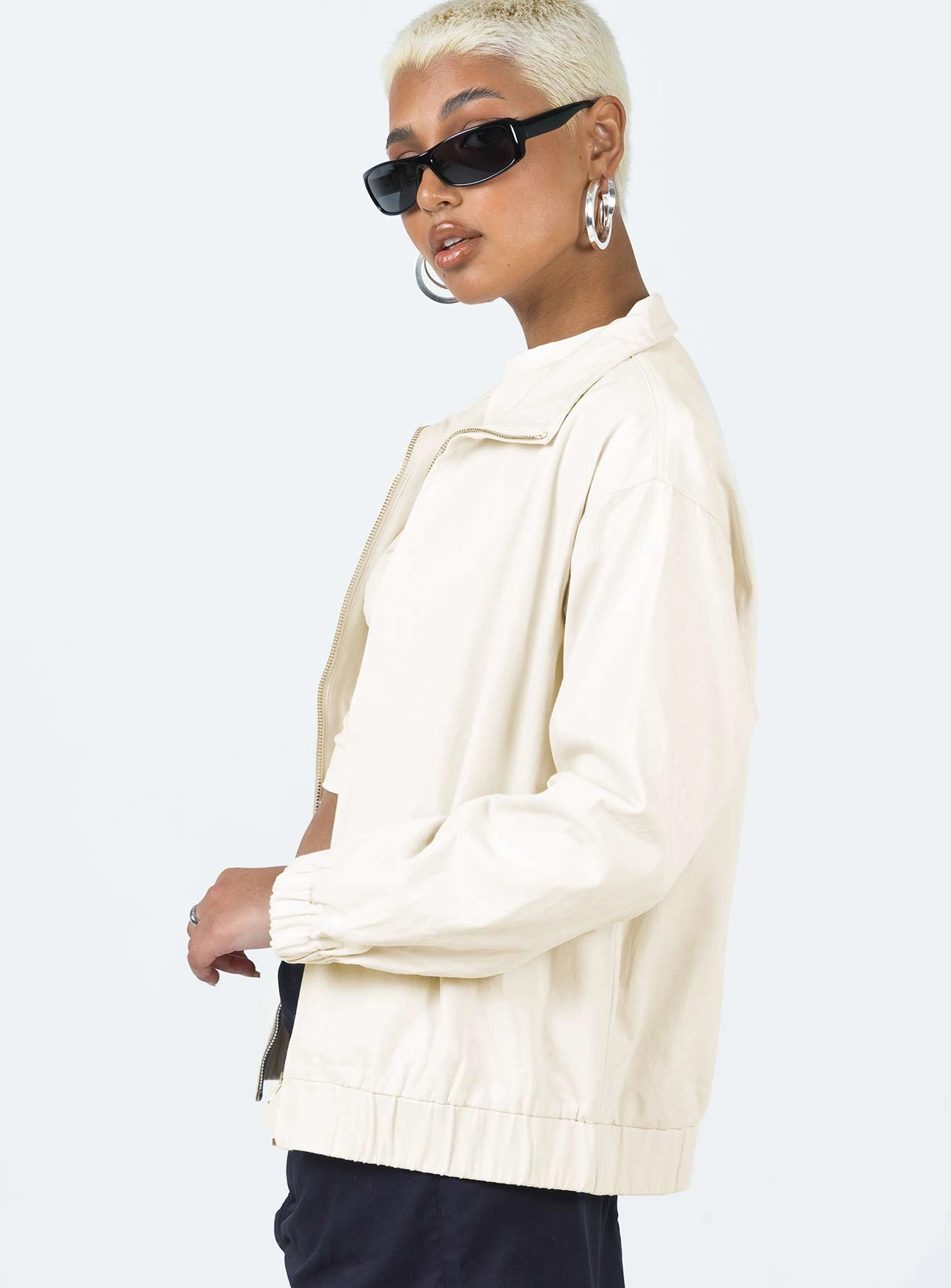 Contemporary Fit Nylon Cover The Eva Bomber Jacket Beige