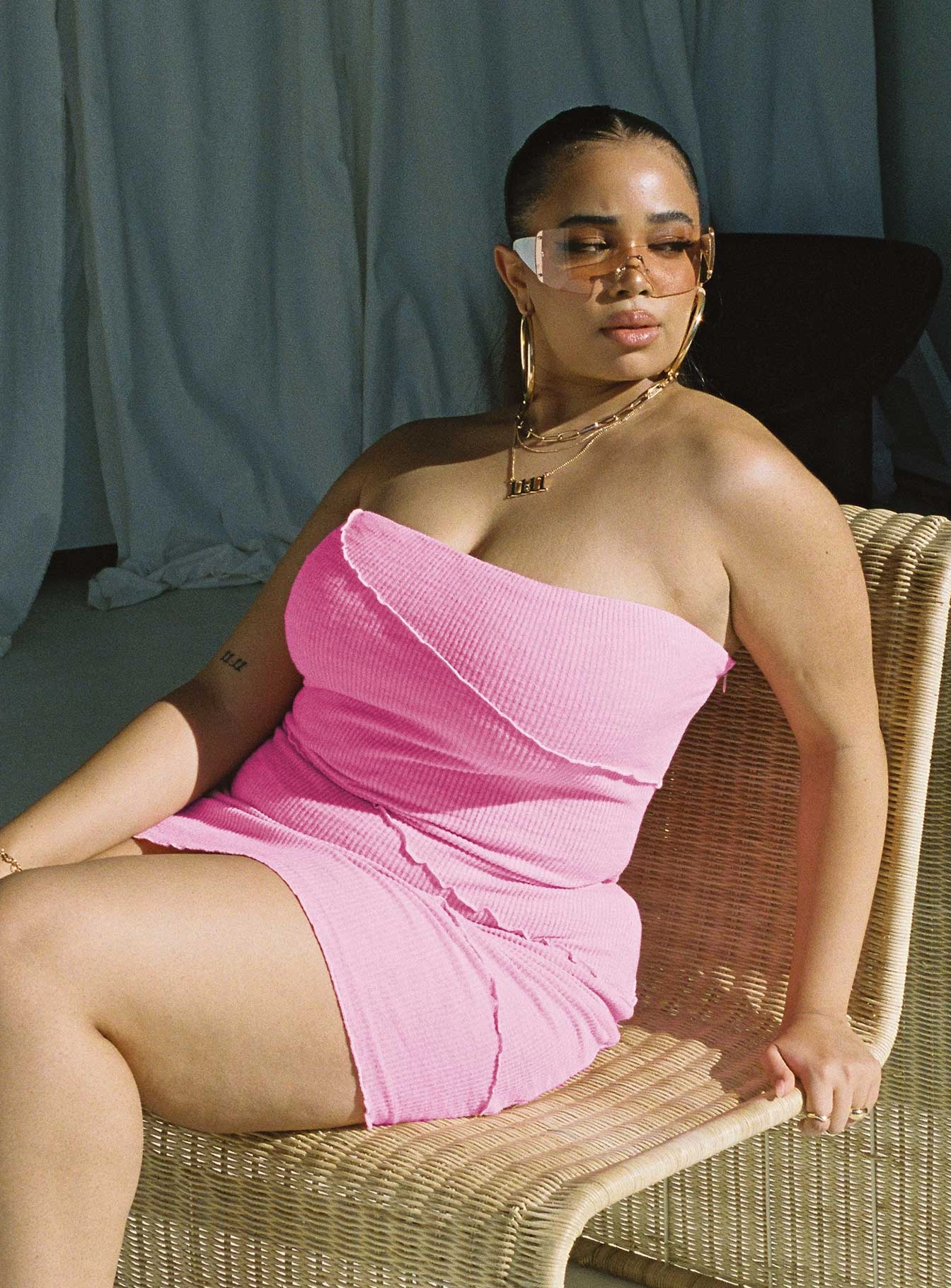 Contrast-Piping Easy Drape Oscar Mini Dress Pink Curve