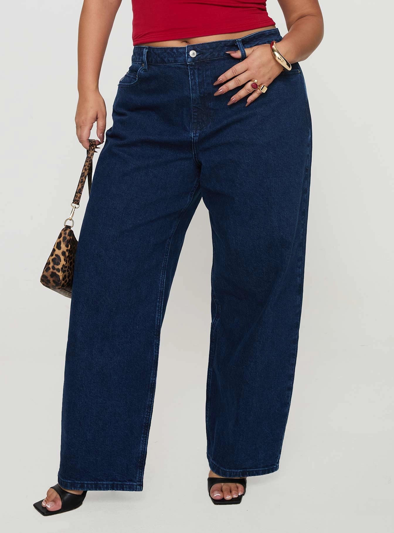 Britta Mid Rise Tapered Leg Jeans Dark Wash Curve Relax Fit Classic Appeal