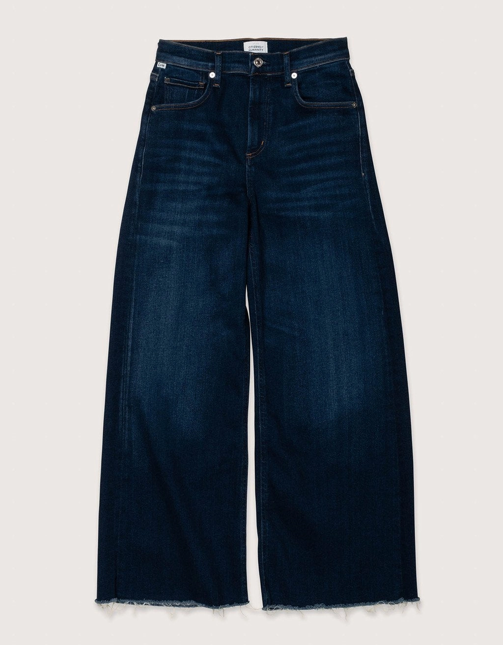 Relaxed Style Outdoor Enthusiast Evening Stroll citizens of humanity lyra crop wide leg jean