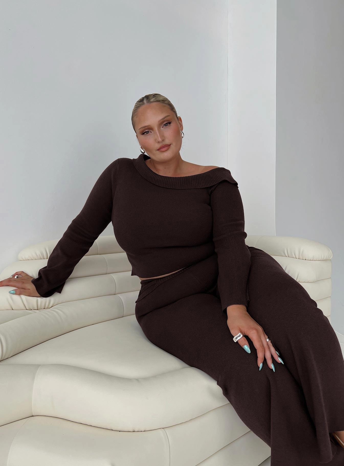 Try Me Knit Pants Chocolate Curve Modern Wear