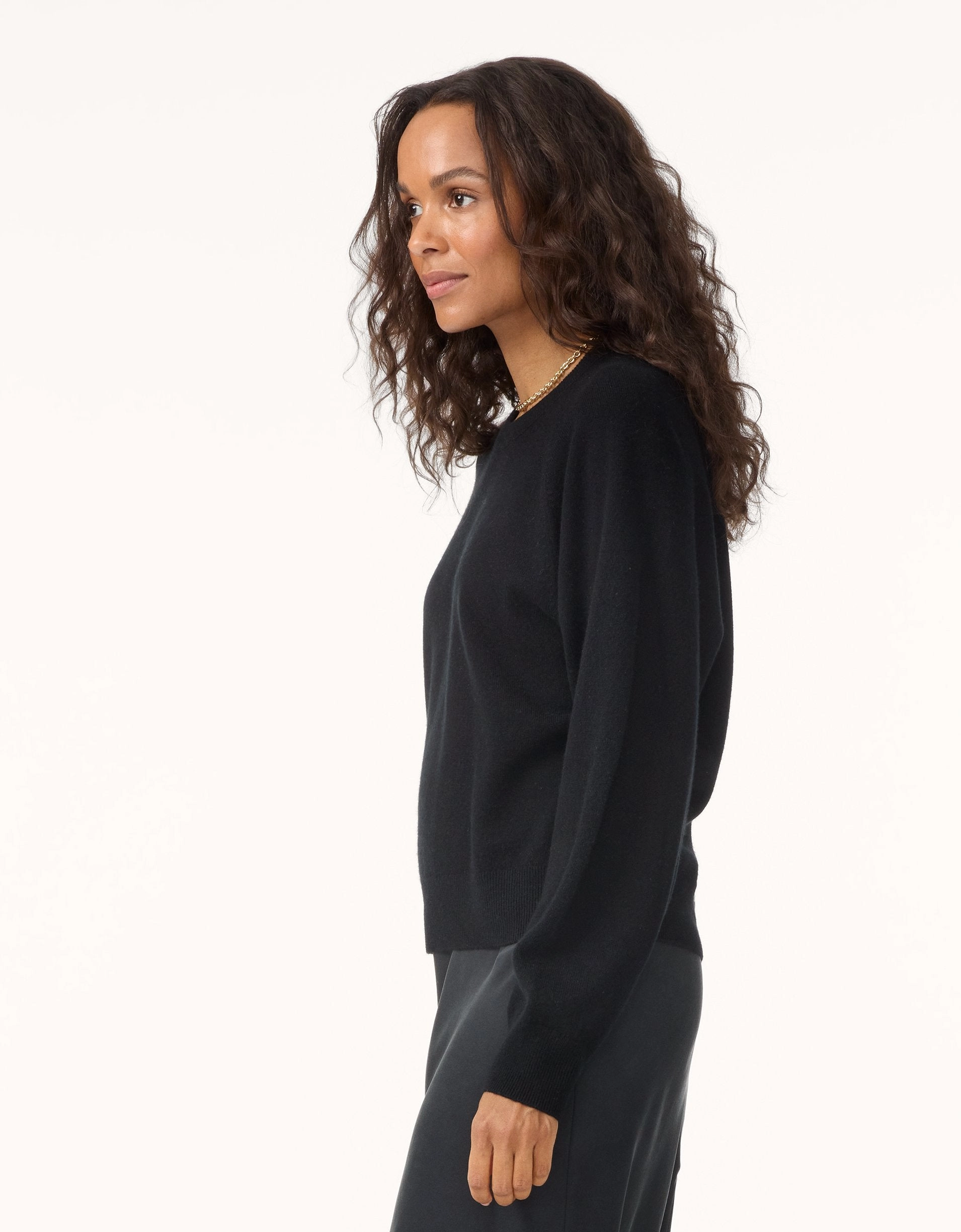 Cold-Weather Essential Unsubscribed Everyday-Weight Cashmere Raglan Sweater
