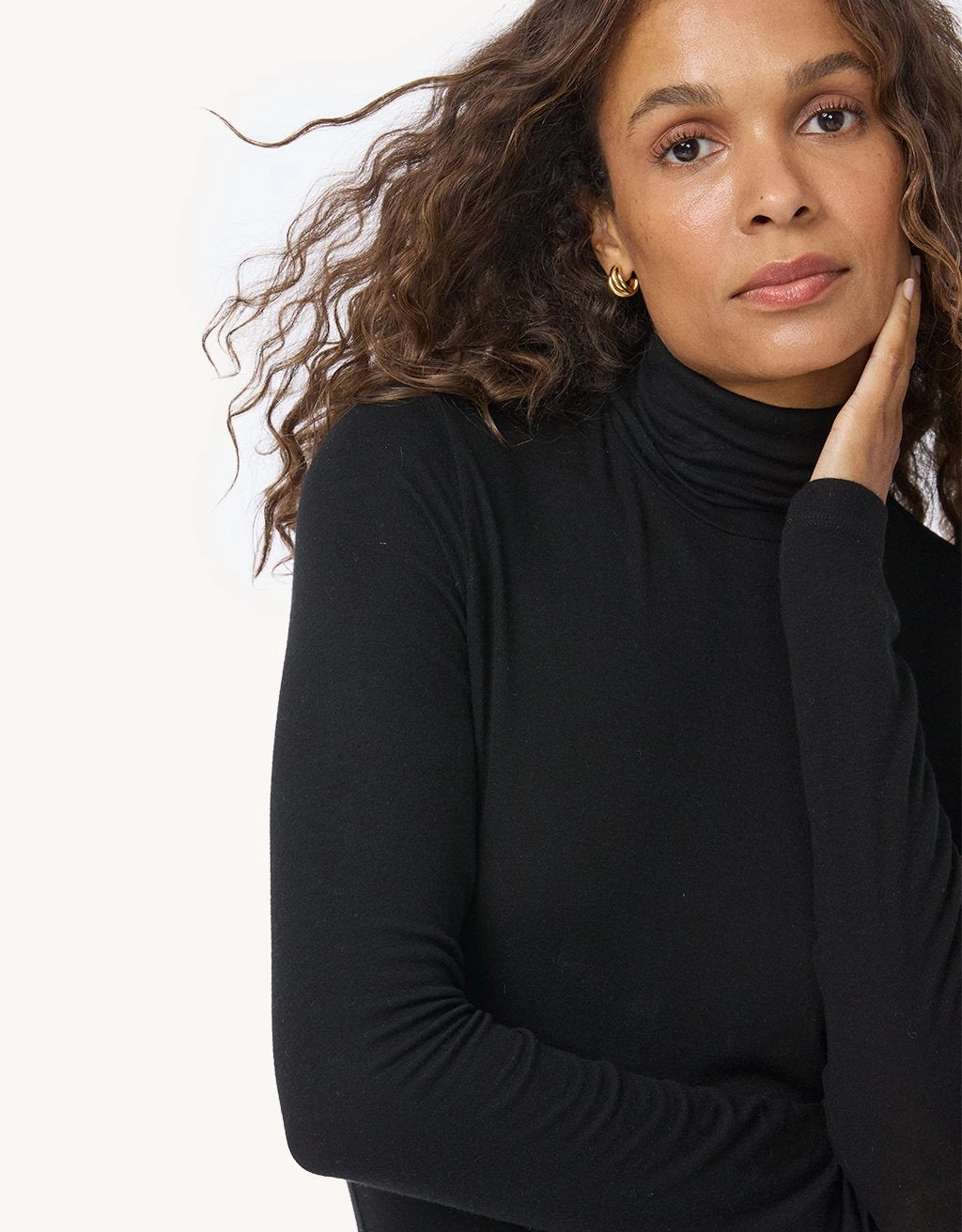 Unsubscribed Lightweight Knit Turtleneck Sleek Waistband