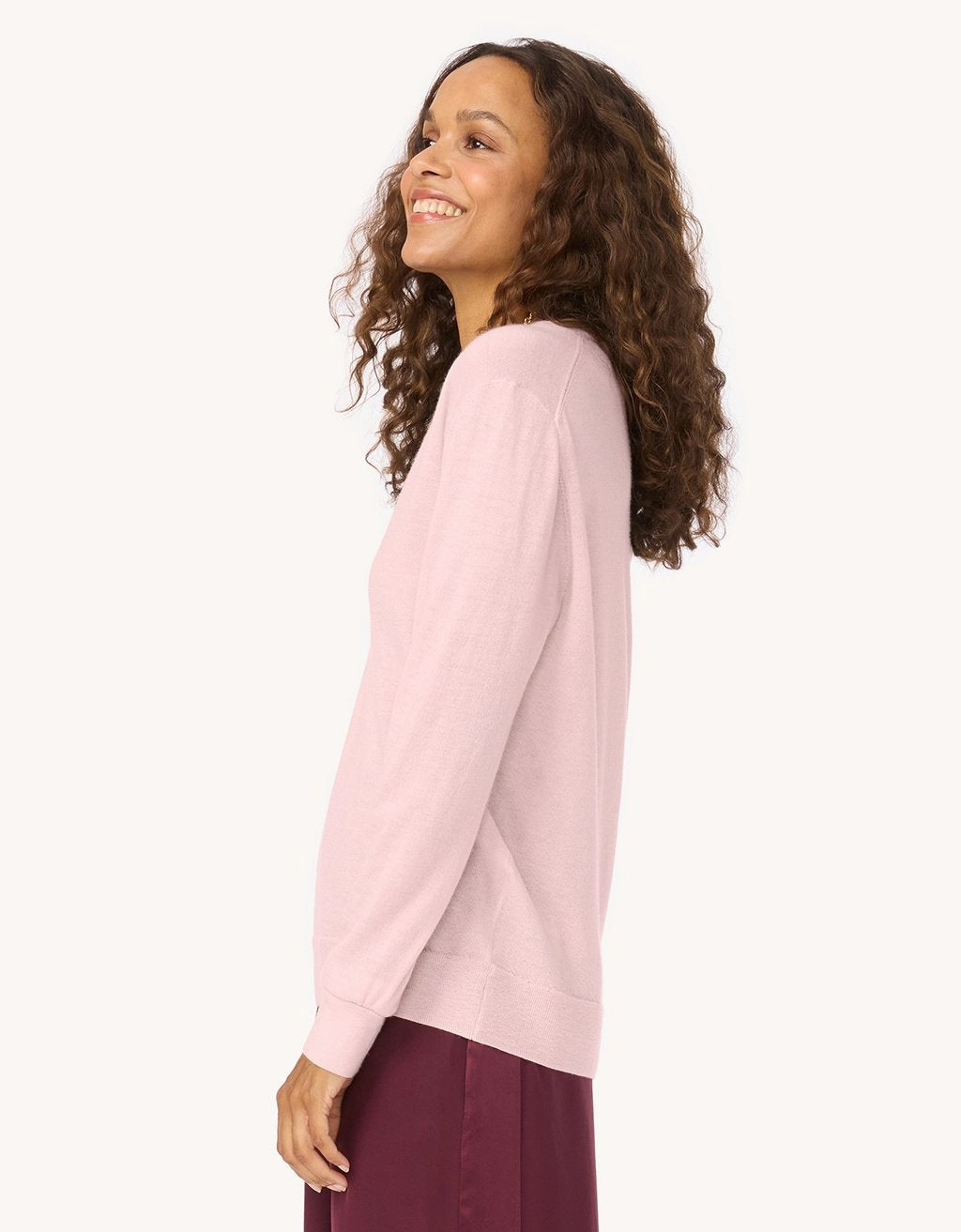Sport Performance Fit Winter Must-Have Knit Unsubscribed Whisper-Weight Cashmere V-Neck Sweater