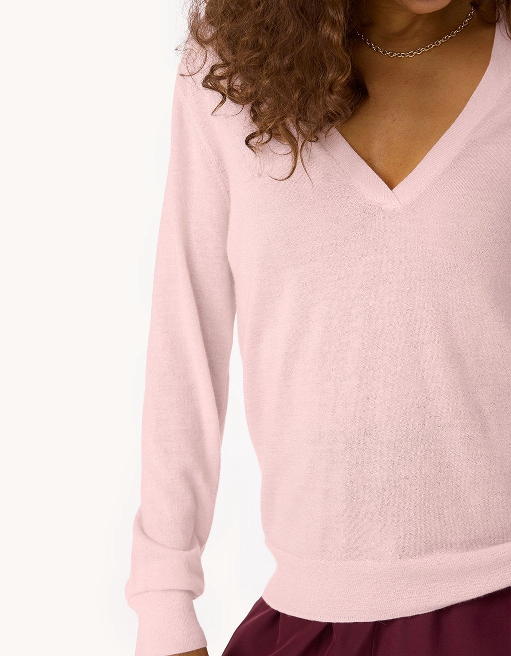 Effortless Comfort Fit Unsubscribed Whisper-Weight Cashmere V-Neck Sweater
