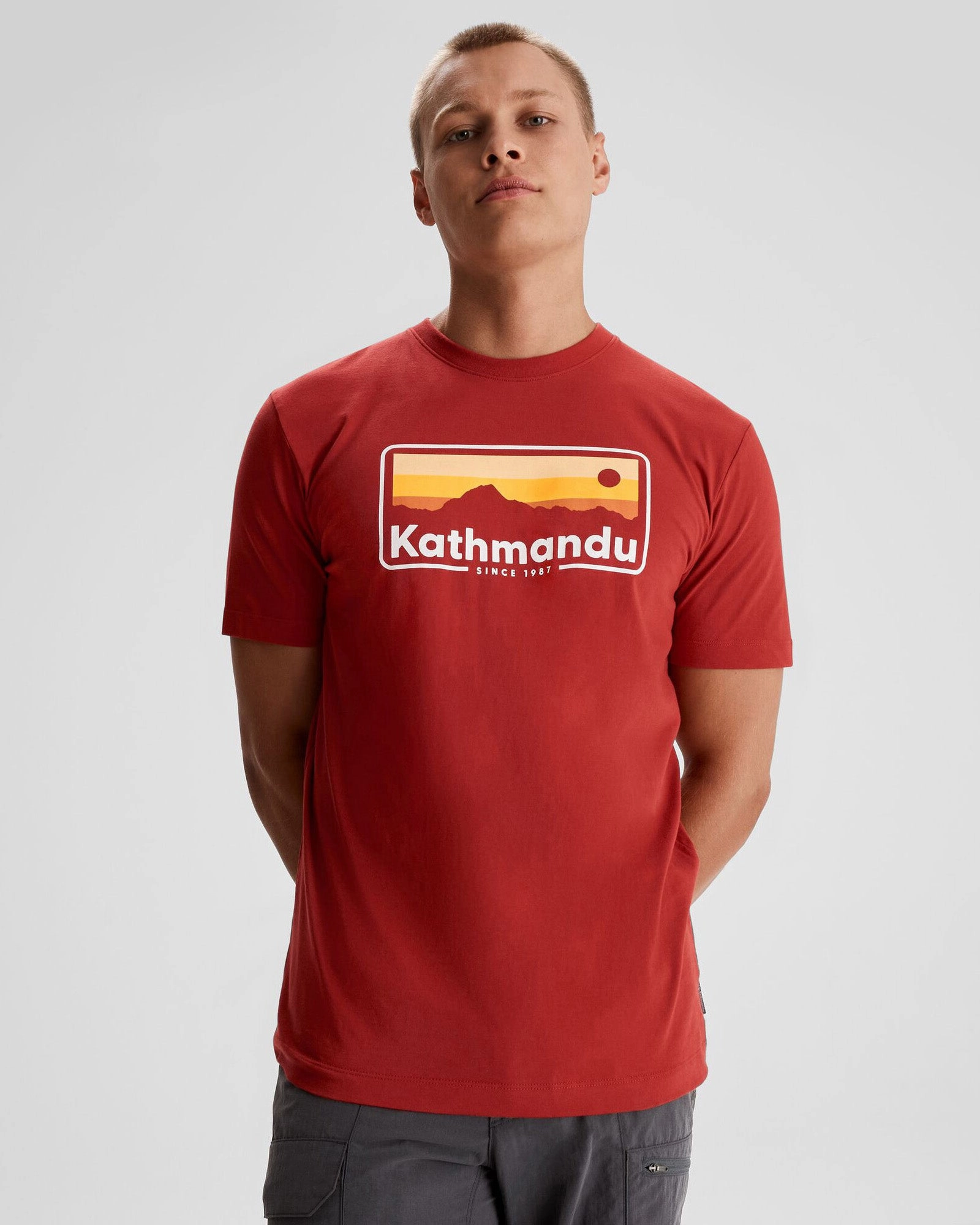 Versatile Style Men's Kathmandu Logo 70's Organic Cotton T-shirt - Spicy Chilli Pepper