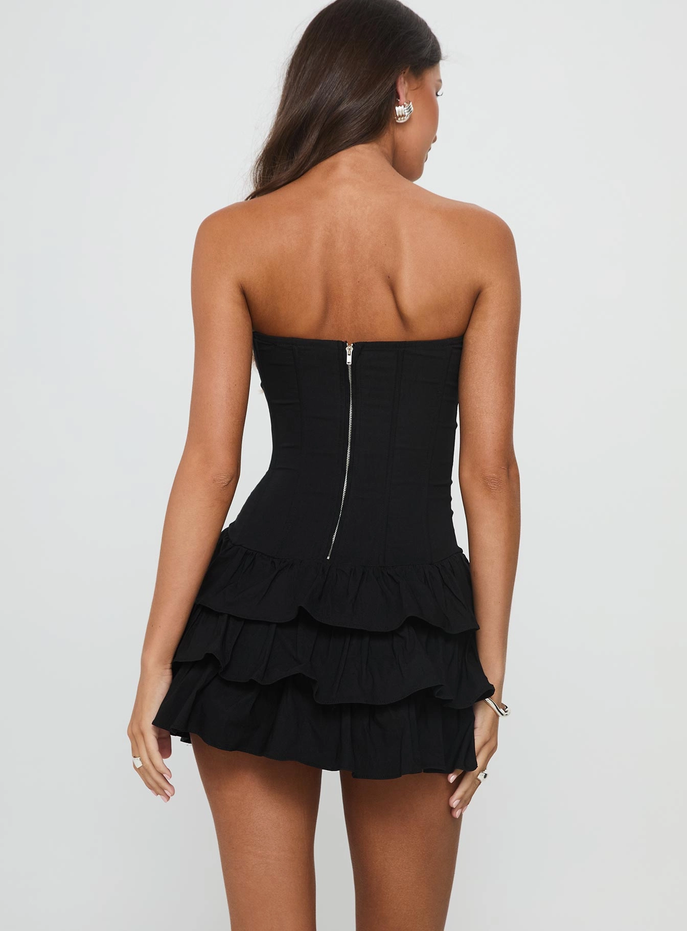 Valentia Tiered Mini Dress Black Gift-Worthy Classic Movement