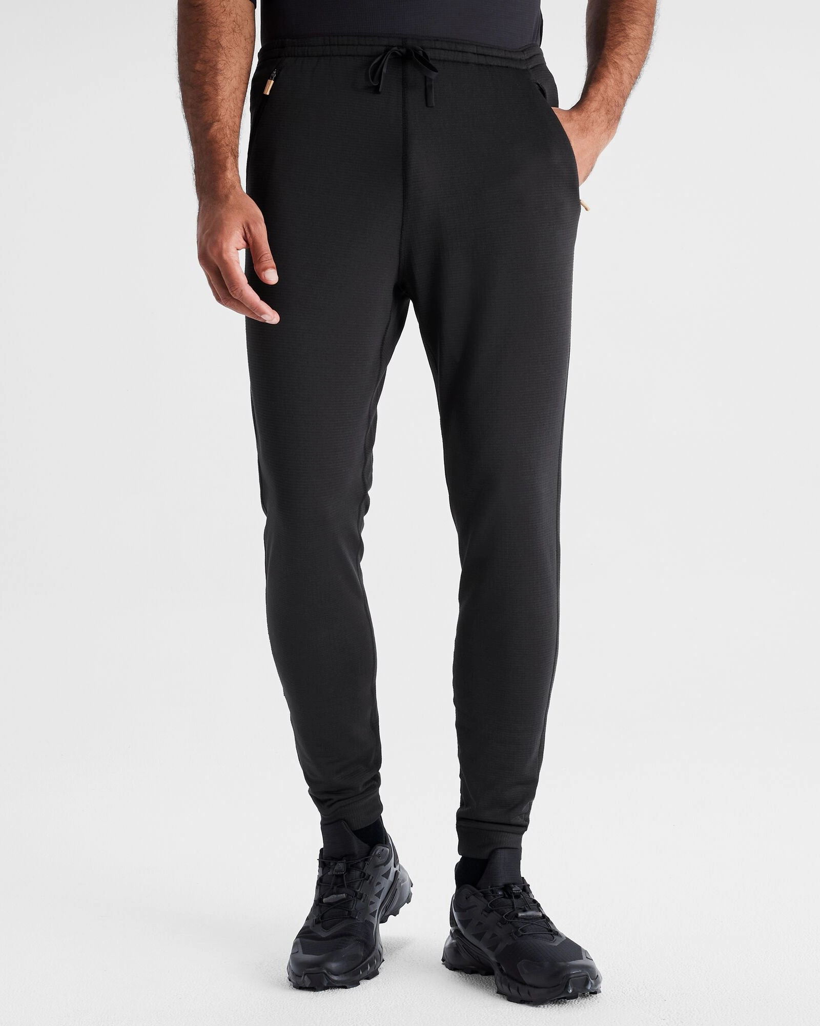 Simple and Cozy Men's Seeker Fleece Joggers - Black Stingray