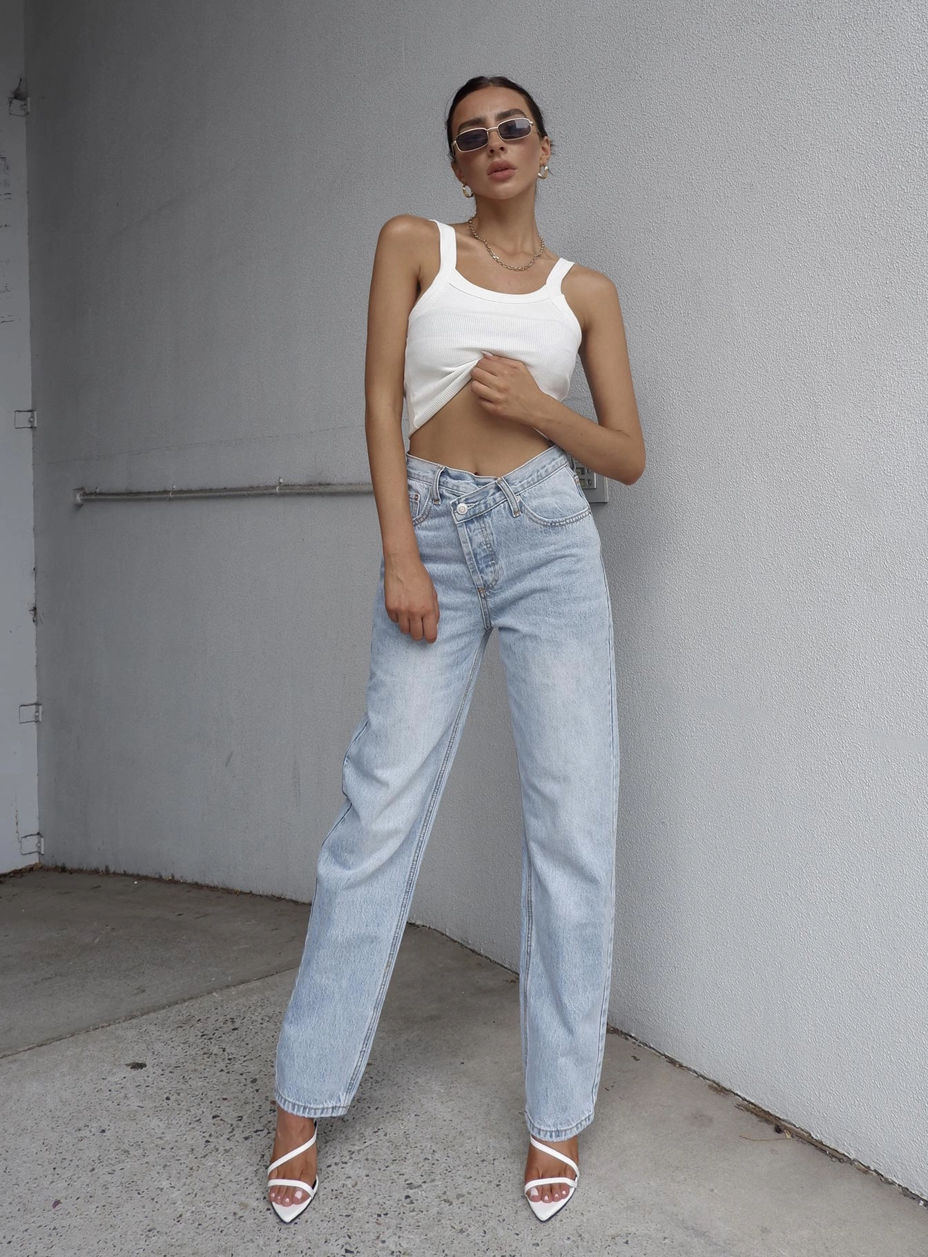 Holly Asymmetric Straight Leg Jean Light Wash Denim Petite Body Fit Ready Trend Setter Road Trip Casual