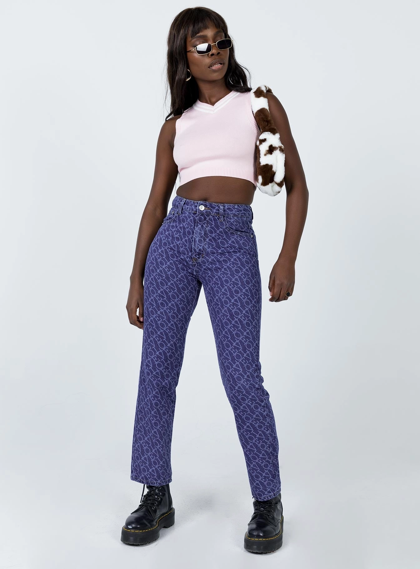Versatile Fit Artist Vibe Sustainable Love Lounge Denim Jeans