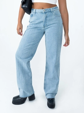 Travel Outfit Street Fashion Creative Look Zappa Mid Waist Jean Denim
